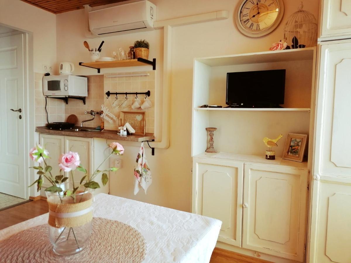 Elisoria Apartments Черсектомай Екстериор снимка