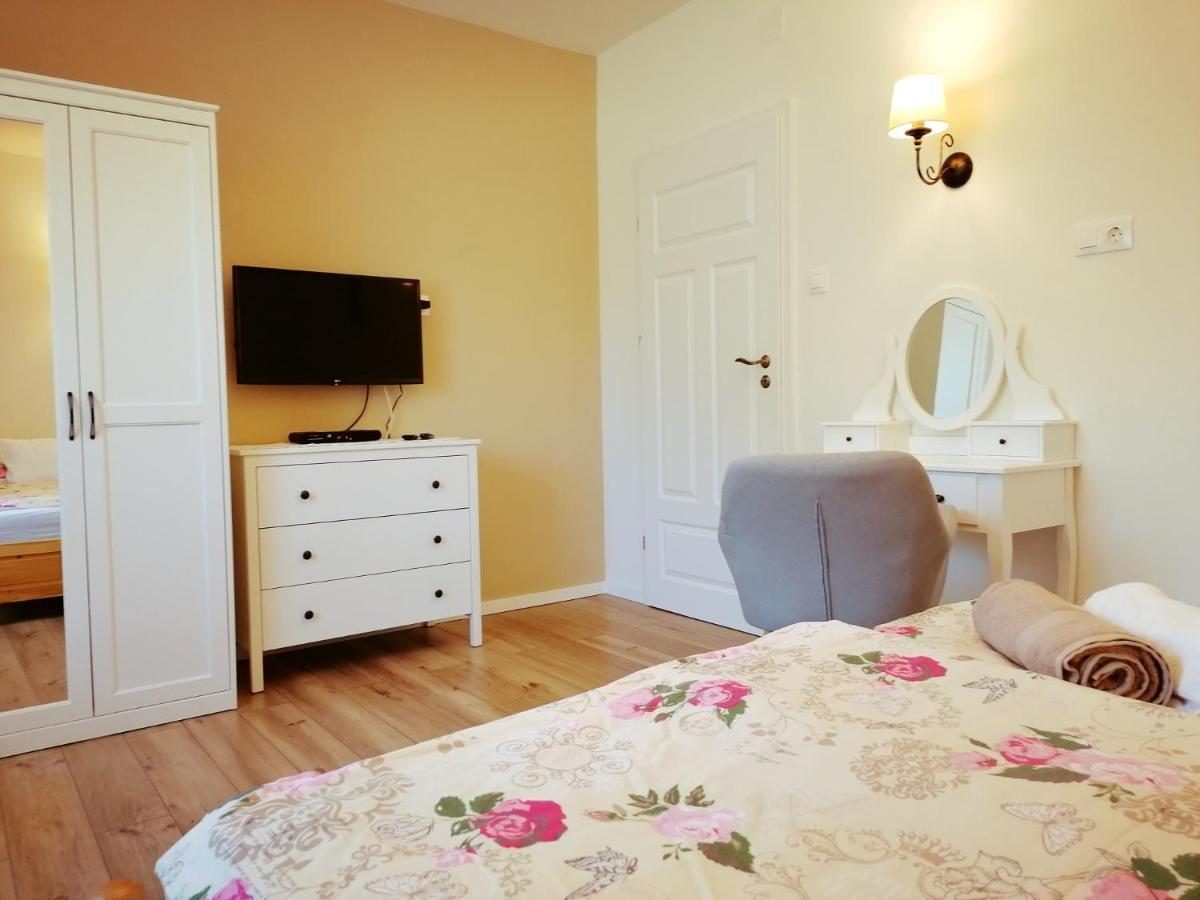 Elisoria Apartments Черсектомай Екстериор снимка