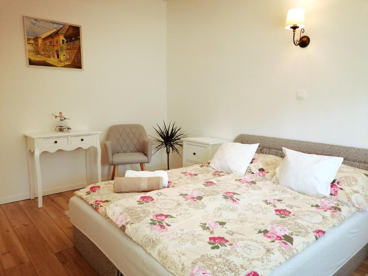 Elisoria Apartments Черсектомай Екстериор снимка