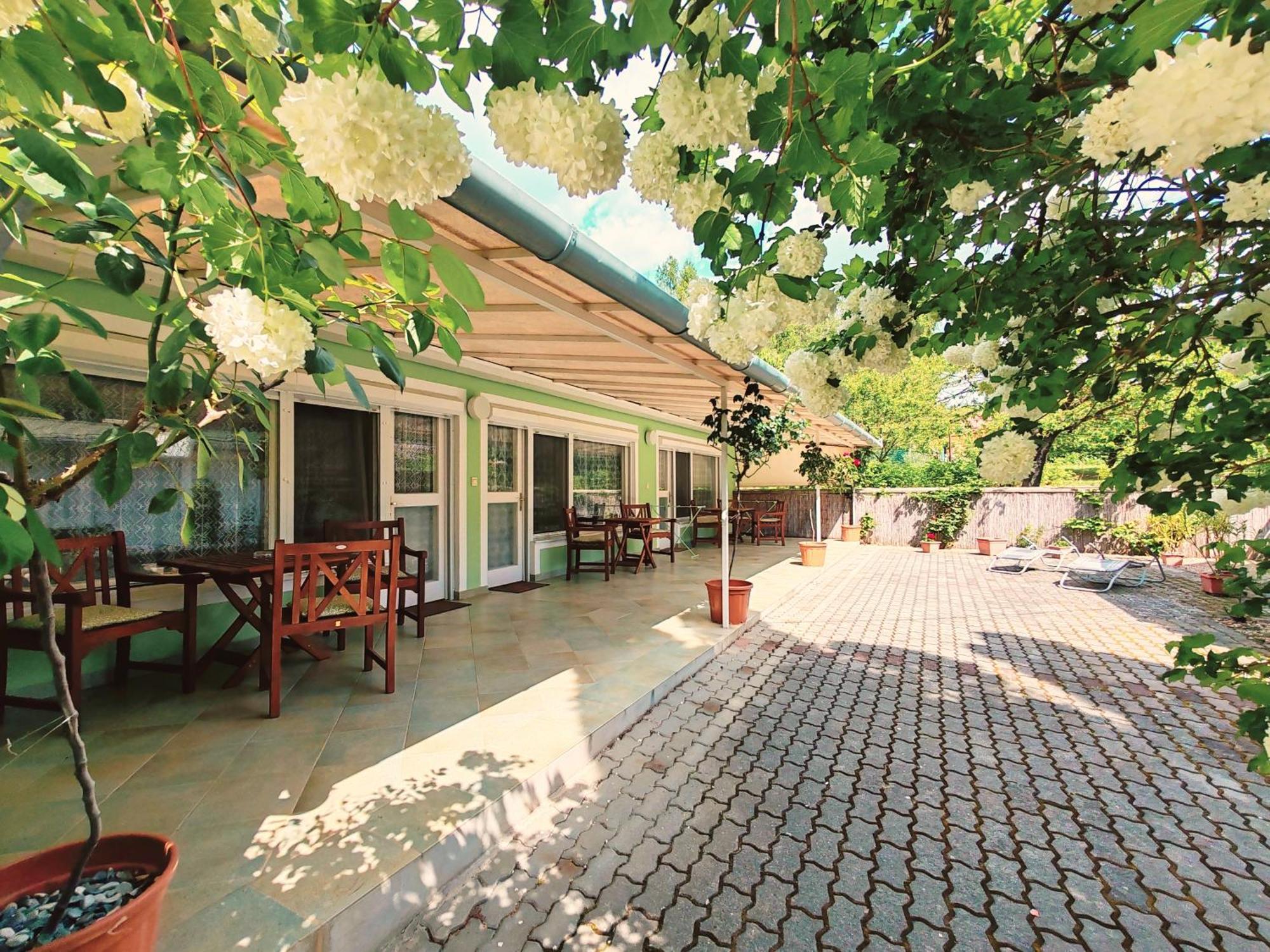 Elisoria Apartments Черсектомай Екстериор снимка