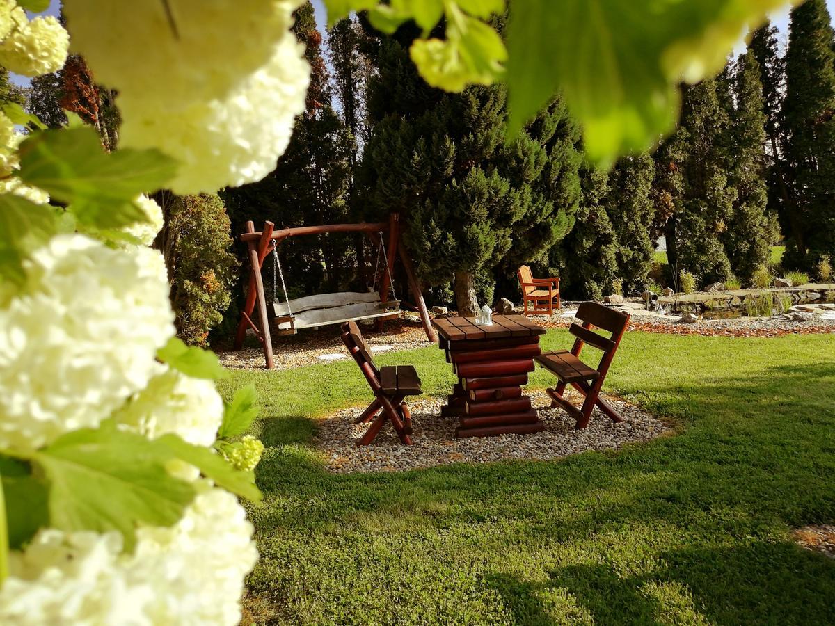 Elisoria Apartments Черсектомай Екстериор снимка